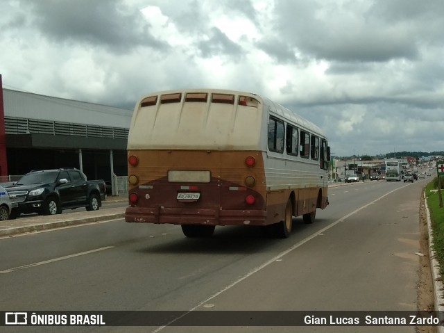 Ônibus Particulares 9570 na cidade de Ji-Paraná, Rondônia, Brasil, por Gian Lucas  Santana Zardo. Número da foto: #7323582.