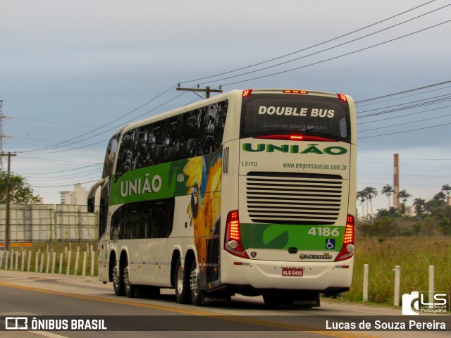 Empresa União de Transportes 4186 na cidade de Campos dos Goytacazes, Rio de Janeiro, Brasil, por Lucas de Souza Pereira. Número da foto: #7325621.