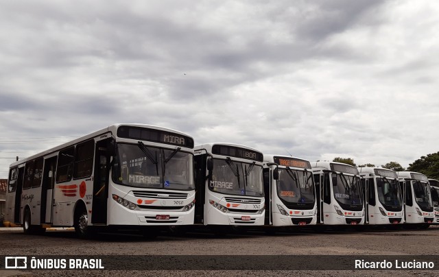 Viação Mirage 7050 na cidade de Itapira, São Paulo, Brasil, por Ricardo Luciano. Número da foto: #7329475.