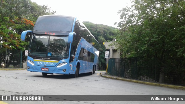 Real Expresso 11920 na cidade de São Paulo, São Paulo, Brasil, por William  Borges. Número da foto: #7330171.