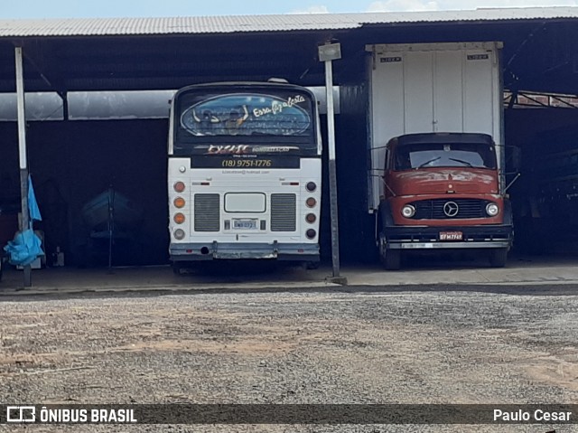 Ônibus Particulares 01 na cidade de Coroados, São Paulo, Brasil, por Paulo Cesar. Número da foto: #7331438.
