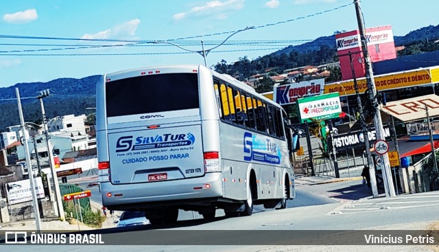 SilvaTur Transportes 14038 na cidade de Barra Velha, Santa Catarina, Brasil, por Vinicius Petris. Número da foto: #7333588.