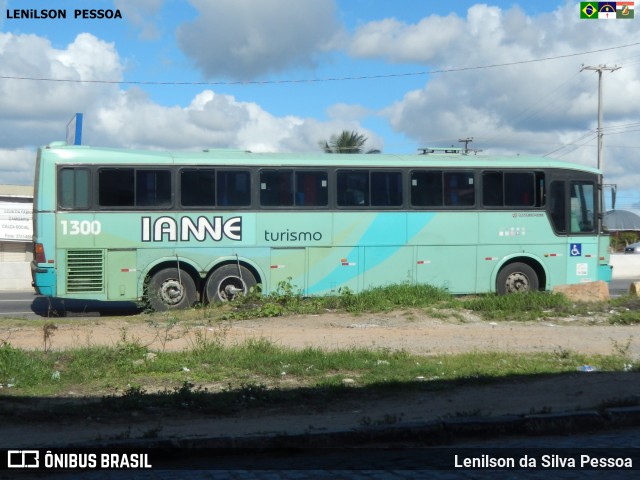 Ianne Turismo 1300 na cidade de Caruaru, Pernambuco, Brasil, por Lenilson da Silva Pessoa. ID da foto: 7337862.