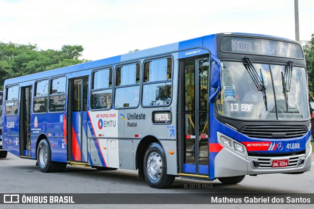 Radial Transporte Coletivo 41.688 na cidade de São Paulo, São Paulo, Brasil, por Matheus Gabriel dos Santos. Número da foto: #7337737.