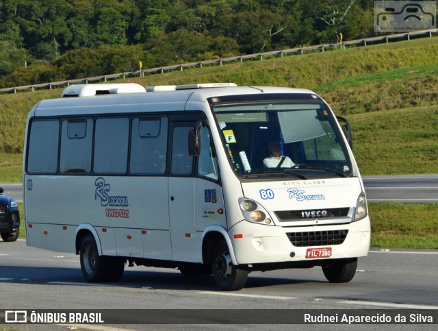 Ônibus Particulares 80 na cidade de Mogi das Cruzes, São Paulo, Brasil, por Rudnei Aparecido da Silva. ID da foto: 7337947.