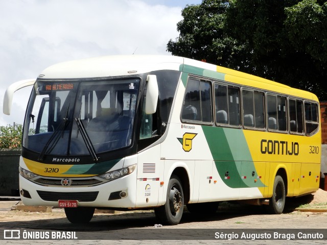 Empresa Gontijo de Transportes 3210 na cidade de Almenara, Minas Gerais, Brasil, por Sérgio Augusto Braga Canuto. ID da foto: 7338358.