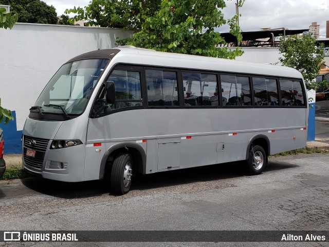 Ônibus Particulares GVQ3675 na cidade de Belo Horizonte, Minas Gerais, Brasil, por Ailton Alves. Número da foto: #7287375.