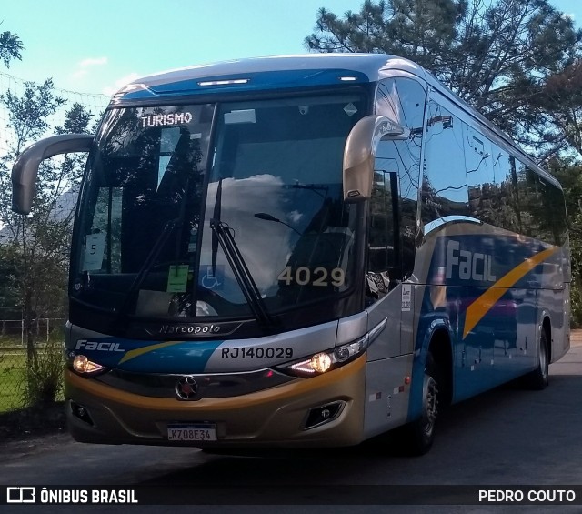 Fácil Transportes e Turismo RJ 140.029 na cidade de Teresópolis, Rio de Janeiro, Brasil, por PEDRO COUTO. Número da foto: #7343115.