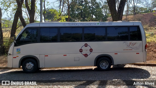 Ônibus Particulares 01 na cidade de Belo Horizonte, Minas Gerais, Brasil, por Ailton Alves. Número da foto: #7341271.
