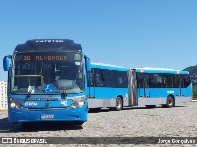 Viação Redentor E47016C na cidade de Rio de Janeiro, Rio de Janeiro, Brasil, por Jorge Gonçalves. ID da foto: 7348727.