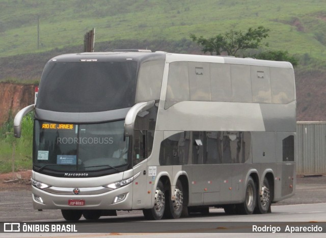 Ônibus Particulares 8882 na cidade de Conselheiro Lafaiete, Minas Gerais, Brasil, por Rodrigo  Aparecido. ID da foto: 7349172.