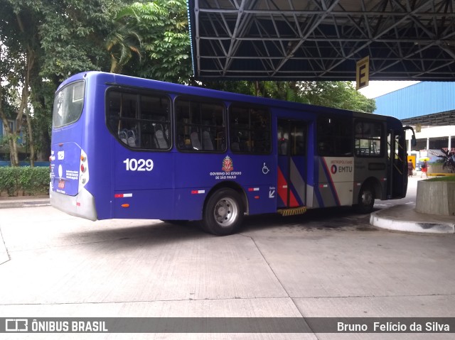 Auto Viação Triângulo 1029 na cidade de São Bernardo do Campo, São Paulo, Brasil, por Bruno  Felício da Silva. Número da foto: #7347229.