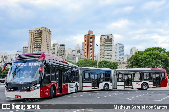 Viação Campo Belo 7 1075 na cidade de São Paulo, São Paulo, Brasil, por Matheus Gabriel dos Santos. Número da foto: #7348292.