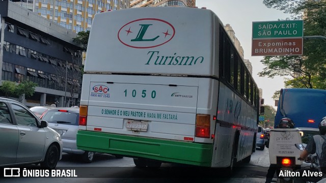 Lupace Turismo 1050 na cidade de Belo Horizonte, Minas Gerais, Brasil, por Ailton Alves. Número da foto: #7348179.
