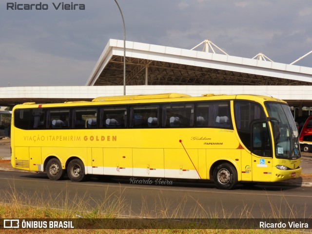 Viação Itapemirim 5701 na cidade de Brasília, Distrito Federal, Brasil, por Ricardo Vieira. Número da foto: #7357496.