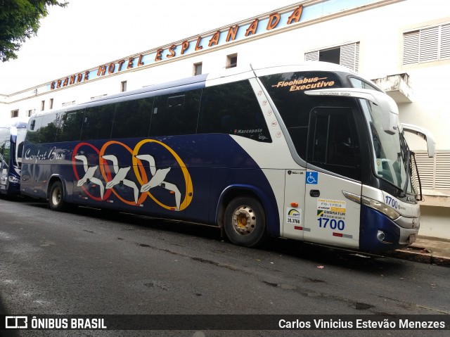 Confort Bus Viagens e Turismo 1700 na cidade de Osvaldo Cruz, São Paulo, Brasil, por Carlos Vinicius Estevão Menezes. ID da foto: 7361247.