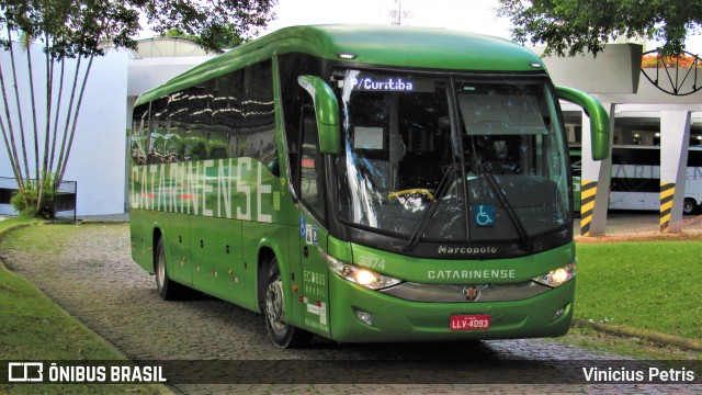 Auto Viação Catarinense 3374 na cidade de Joinville, Santa Catarina, Brasil, por Vinicius Petris. ID da foto: 7358639.