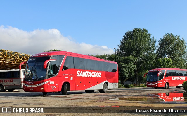 Viação Santa Cruz 213142 na cidade de Poços de Caldas, Minas Gerais, Brasil, por Lucas Elson de Oliveira. ID da foto: 7360351.