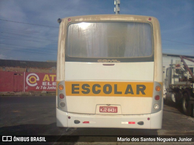Águia Dourada 2096 na cidade de Tobias Barreto, Sergipe, Brasil, por Mario dos Santos Nogueira Junior. Número da foto: #7363702.
