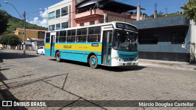 Escolares 718 na cidade de Alegre, Espírito Santo, Brasil, por Márcio Douglas Castellar. ID da foto: 7368446.