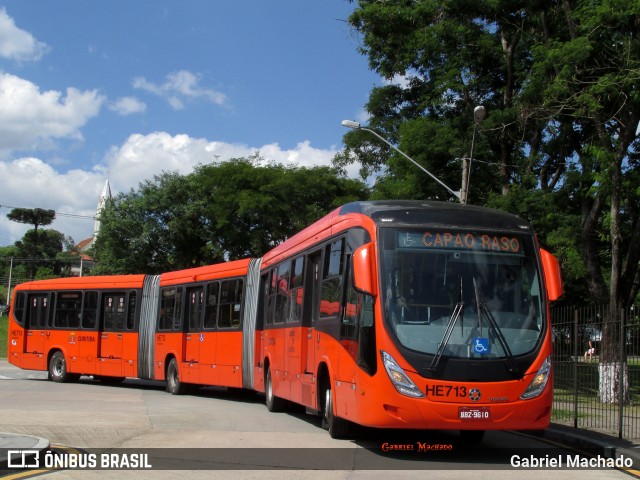 Auto Viação Redentor HE713 na cidade de Curitiba, Paraná, Brasil, por Gabriel Machado. ID da foto: 7370944.