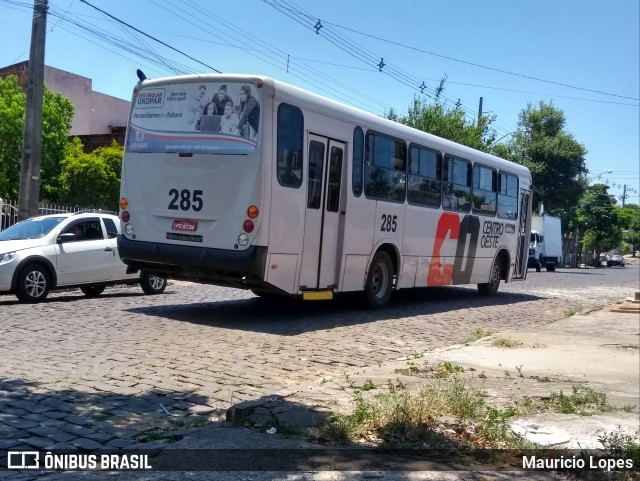 Viação Centro Oeste 285 na cidade de Santiago, Rio Grande do Sul, Brasil, por Mauricio Lopes. ID da foto: 7369077.