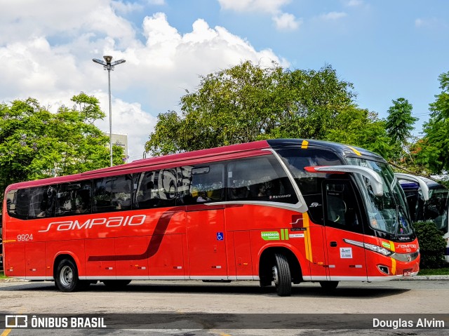 Viação Sampaio 9924 na cidade de Mogi das Cruzes, São Paulo, Brasil, por Douglas Alvim. Número da foto: #7373018.
