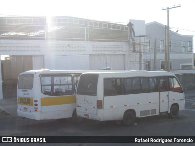 Ônibus Particulares  na cidade de Juazeiro, Bahia, Brasil, por Rafael Rodrigues Forencio. ID da foto: 7371596.