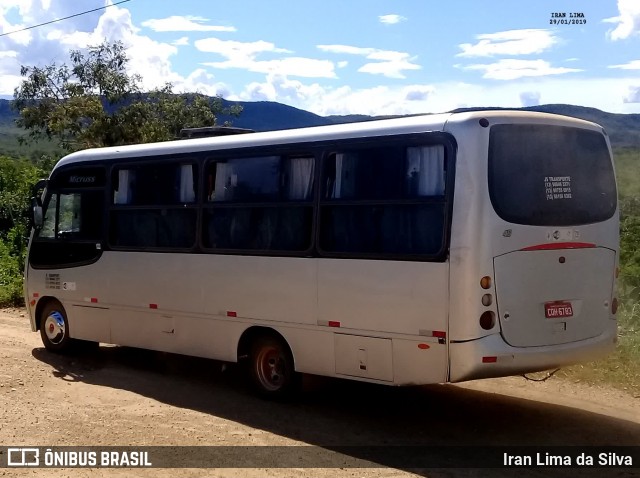 Ônibus Particulares 46 na cidade de Brotas de Macaúbas, Bahia, Brasil, por Iran Lima da Silva. ID da foto: 7371656.