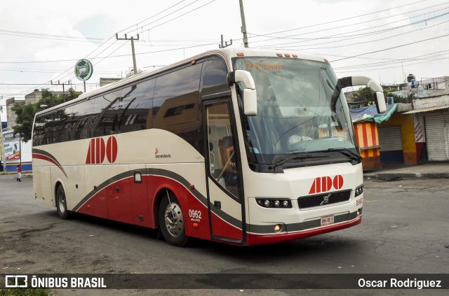 ADO - Autobuses de Oriente 962 na cidade de Gustavo A. Madero, Ciudad de México, México, por Oscar Rodriguez . ID da foto: 7374125.