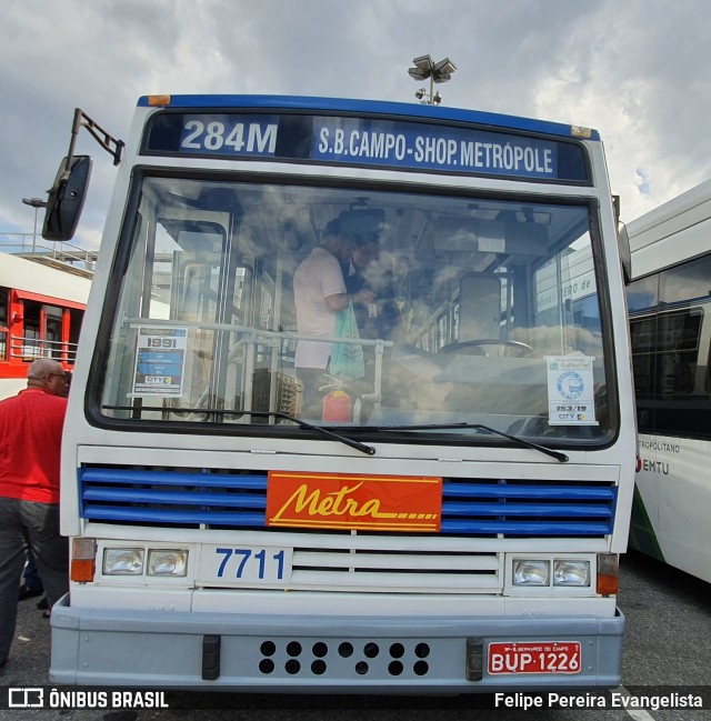 Metra - Sistema Metropolitano de Transporte 7711 na cidade de São Paulo, São Paulo, Brasil, por Felipe Pereira Evangelista. ID da foto: 7289625.