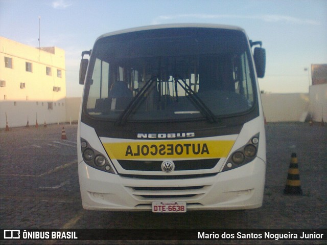 Ônibus Particulares 8 5159 na cidade de Tobias Barreto, Sergipe, Brasil, por Mario dos Santos Nogueira Junior. Número da foto: #7377088.