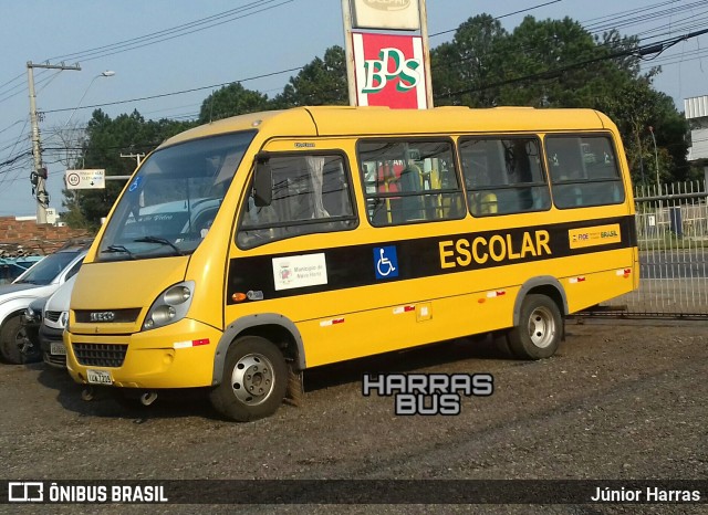 Escolares 7209 na cidade de São Leopoldo, Rio Grande do Sul, Brasil, por Júnior Harras. ID da foto: 7374665.