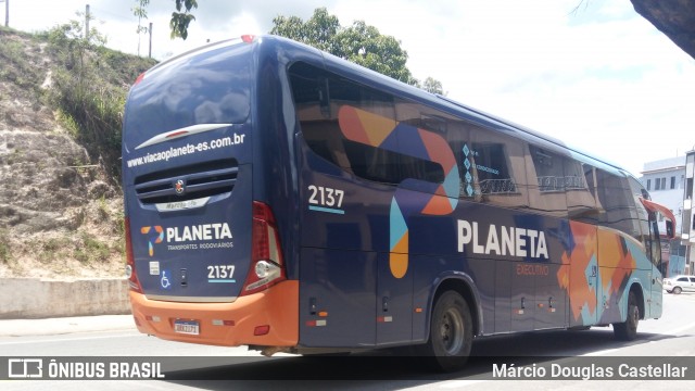 Planeta Transportes Rodoviários 2137 na cidade de Alegre, Espírito Santo, Brasil, por Márcio Douglas Castellar. ID da foto: 7374406.