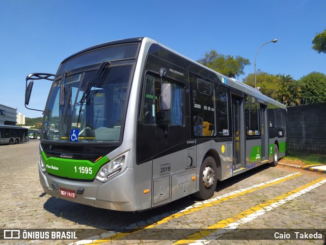 Viação Santa Brígida 1 1595 na cidade de São Paulo, São Paulo, Brasil, por Caio  Takeda. ID da foto: 7379541.