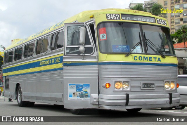 Ônibus Particulares 3452 na cidade de São Paulo, São Paulo, Brasil, por Carlos Júnior. ID da foto: 7295068.