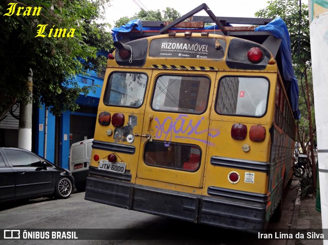 Ônibus Particulares 6000 na cidade de São Paulo, São Paulo, Brasil, por Iran Lima da Silva. ID da foto: 7293977.