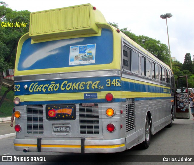 Ônibus Particulares 3452 na cidade de São Paulo, São Paulo, Brasil, por Carlos Júnior. ID da foto: 7295058.