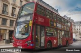 RATP - Régie Autonome des Transports Parisiens VH45123 na cidade de London, Greater London, Inglaterra, por Marcelo Guerra. Número da foto: #7297123.
