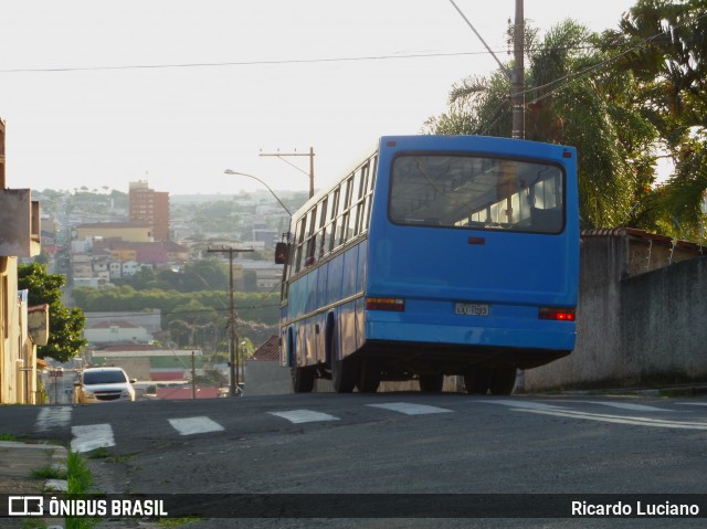 Ônibus Particulares 1093 na cidade de Itapira, São Paulo, Brasil, por Ricardo Luciano. ID da foto: 7299937.