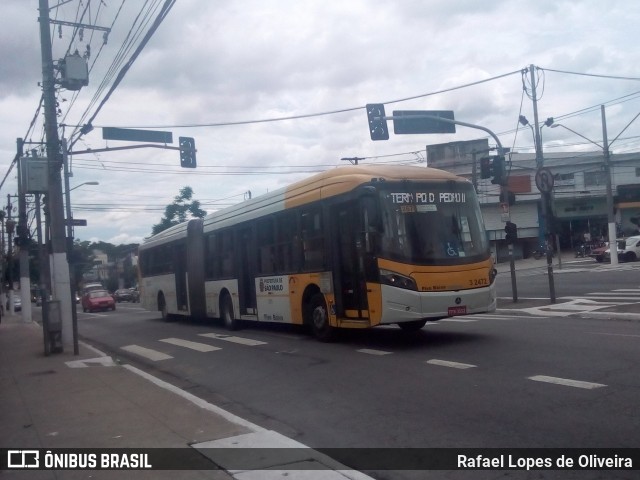 Viação Metrópole Paulista - Zona Leste 3 2472 na cidade de São Paulo, São Paulo, Brasil, por Rafael Lopes de Oliveira. ID da foto: 7301553.