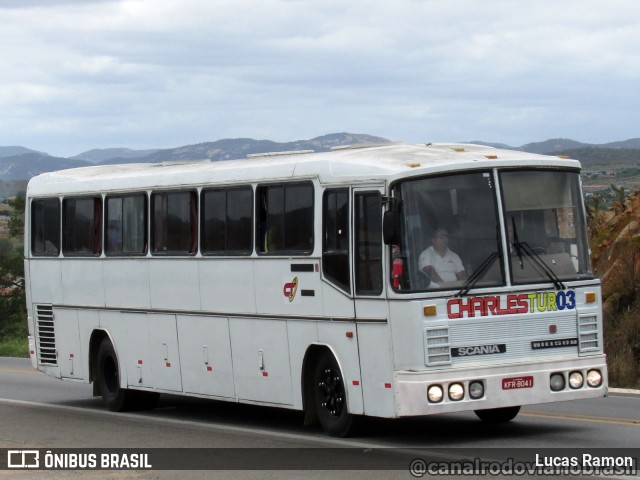 Ônibus Particulares 03 na cidade de Serra Talhada, Pernambuco, Brasil, por Lucas Ramon. ID da foto: 7304129.