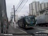 Via Sudeste Transportes S.A. 5 2425 na cidade de São Paulo, São Paulo, Brasil, por Rafael Lopes de Oliveira. ID da foto: :id.