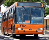 Expresso Azul JA300 na cidade de Curitiba, Paraná, Brasil, por Deivesom Paulo. Número da foto: #:id.