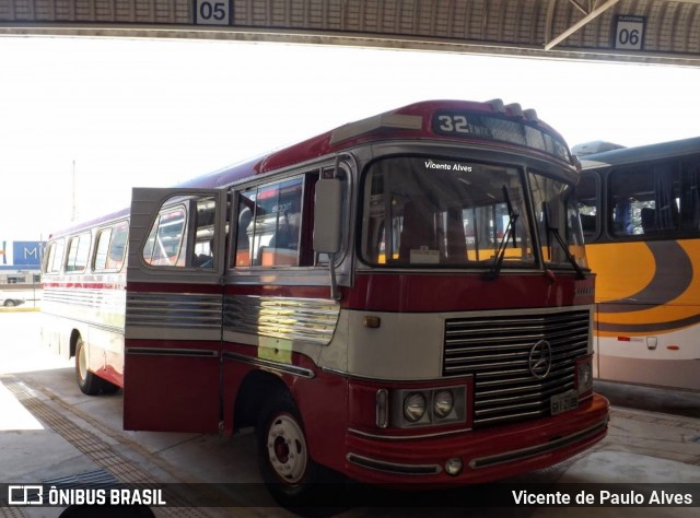 Empresa Irmãos Teixeira 32 na cidade de Betim, Minas Gerais, Brasil, por Vicente de Paulo Alves. ID da foto: 7310463.