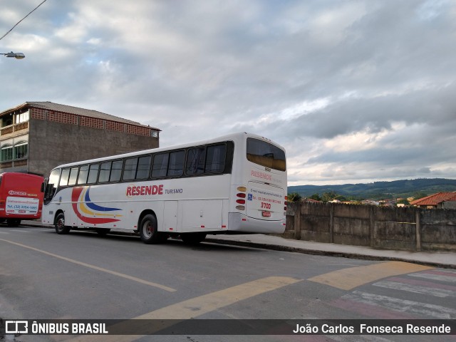 Resende Turismo 3700 na cidade de Resende Costa, Minas Gerais, Brasil, por João Carlos  Fonseca Resende. ID da foto: 7309865.