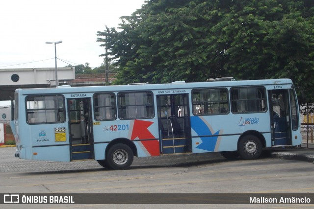 Auto Viação Dragão do Mar 42201 na cidade de Fortaleza, Ceará, Brasil, por Mailson Amâncio. Número da foto: #6499198.