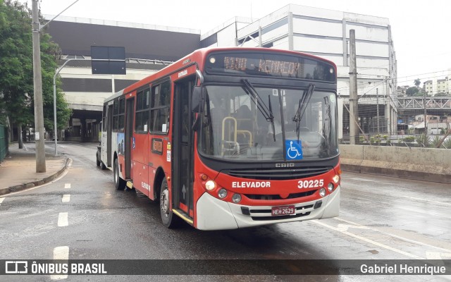 Expresso Luziense > Territorial Com. Part. e Empreendimentos 30225 na cidade de Belo Horizonte, Minas Gerais, Brasil, por Gabriel Henrique. ID da foto: 6501378.