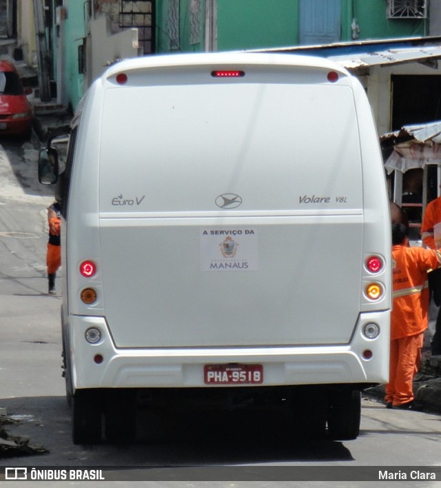 Ônibus Particulares 17214002 na cidade de Manaus, Amazonas, Brasil, por Maria Clara. ID da foto: 6502597.