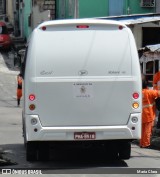 Ônibus Particulares 17214002 na cidade de Manaus, Amazonas, Brasil, por Maria Clara. Número da foto: #6502597.